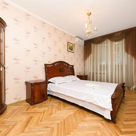 Apartment On Volodymirska 73 Street Kiev Luaran gambar
