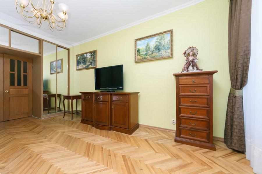 Apartment On Volodymirska 73 Street Kiev Luaran gambar